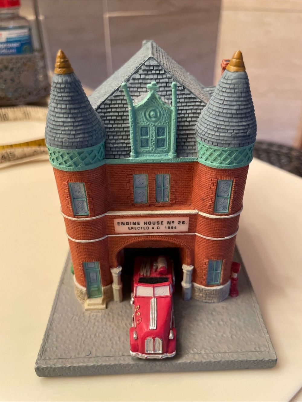 Danbury Mint Classic American Firehouses - Engine House No. 26 Buffalo, New York